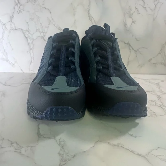 Nike Men's Blue and Black Sneakers - Picture 6 of 6